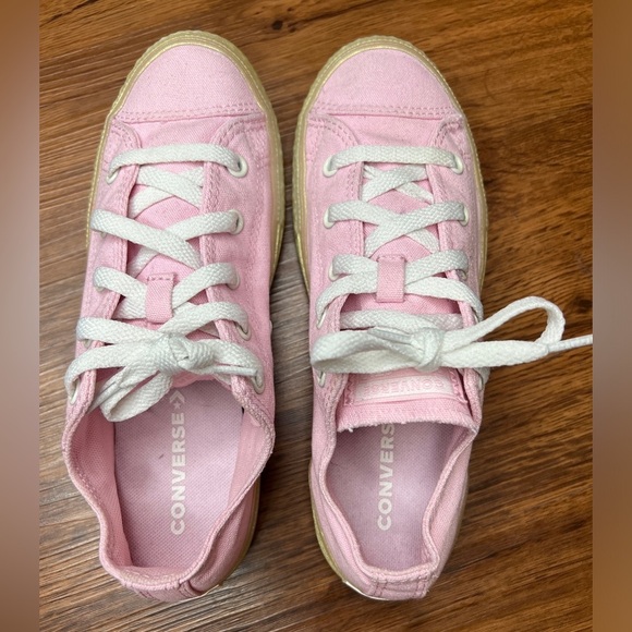 Converse CTAS Ox Cherry Blossom Pink Low Top Canvas Sneakers Girls Size 4 New - Picture 3 of 7